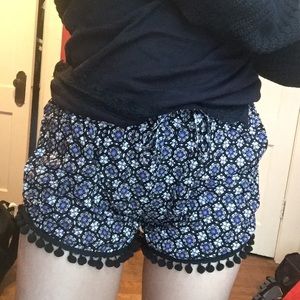 Pom Pom Patterned Dolphin Shorts